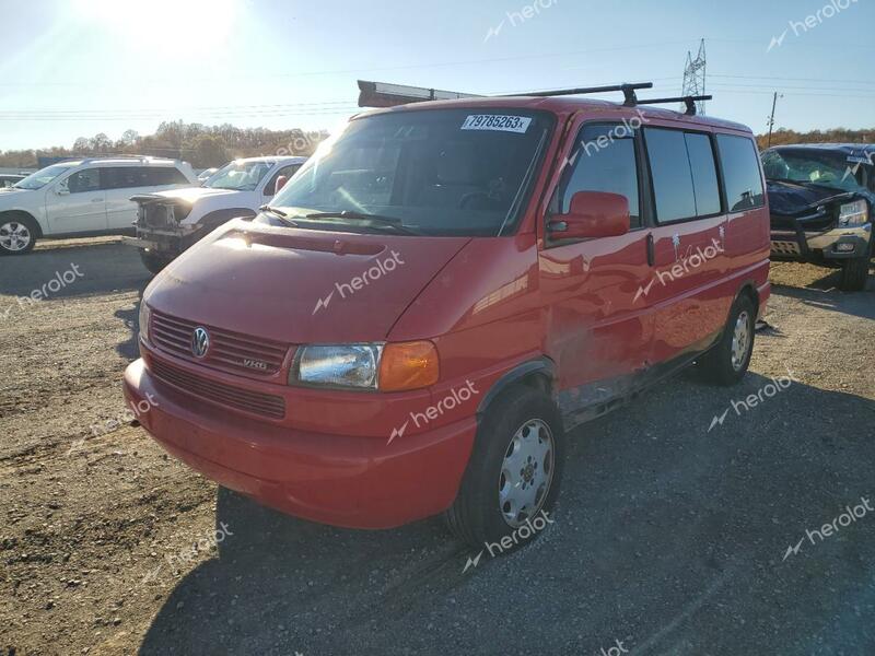 VOLKSWAGEN EUROVAN MV 2000 red  gas WV2MH4701YH048516 photo #3