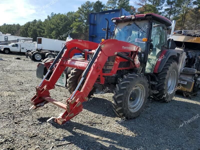 MAHINDRA AND MAHINDRA TRACTOR 2022 red   MU4C3269 photo #3