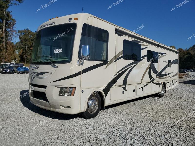 THMC MOTORHOME 2016 beige  gas 1F66F5DY6F0A08234 photo #3