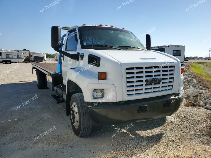 GMC C6500 C6C0 2006 white  diesel 1GDJ6C1356F432159 photo #1