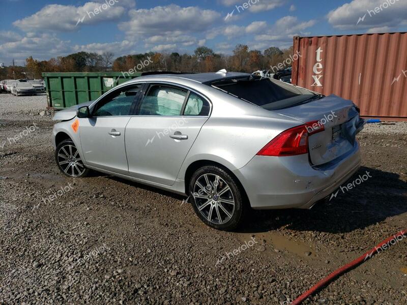 VOLVO 122 2017 silver  gas LYV402HM2HB143812 photo #3