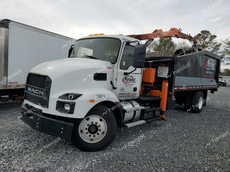 MACK MD 2022 white  diesel 1M2MDBABXNS070713 photo #3