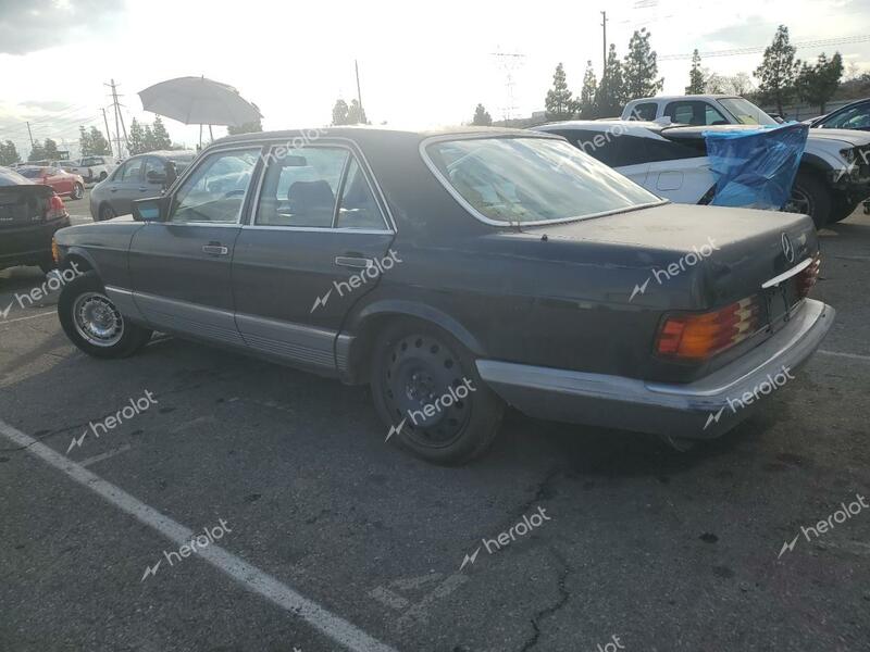 MERCEDES-BENZ 380 SE 1985 black sedan 4d gas WDBCA32C4FA180037 photo #3