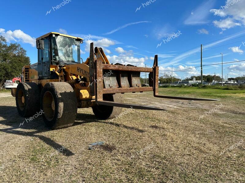 HYUNDAI HL740-9 2011 yellow   HH1HLN01VB0000172 photo #1