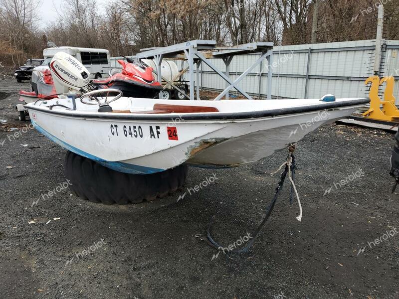 BOST BOAT ONLY 1978 white   BWCC2752M780 photo #1