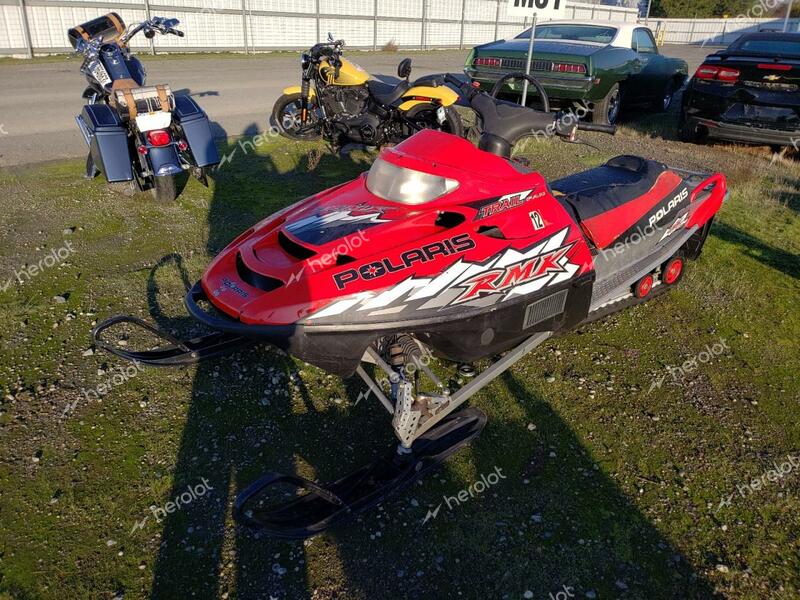 POLARIS RMK 2005 red   SN1NJ5BSX5C544927 photo #3