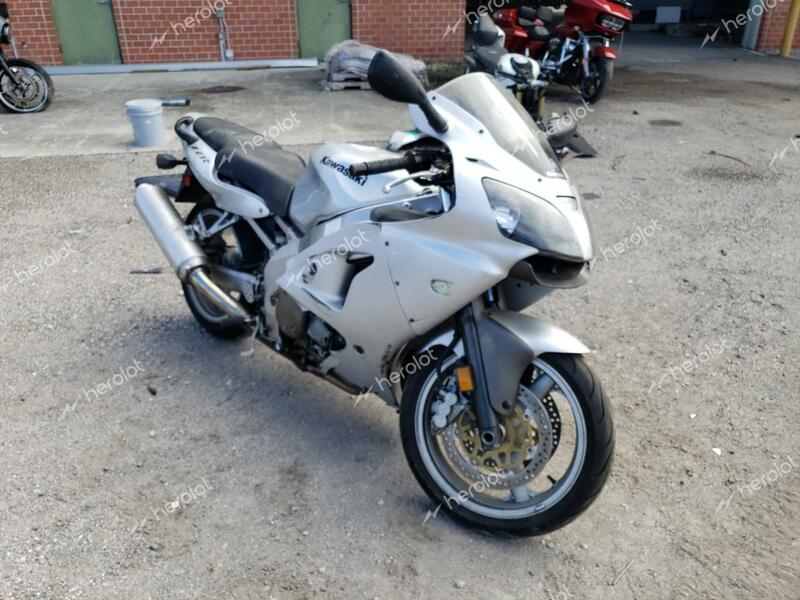 KAWASAKI ZX600 J1 2006 silver  gas JKAZX4J1X6A060043 photo #1