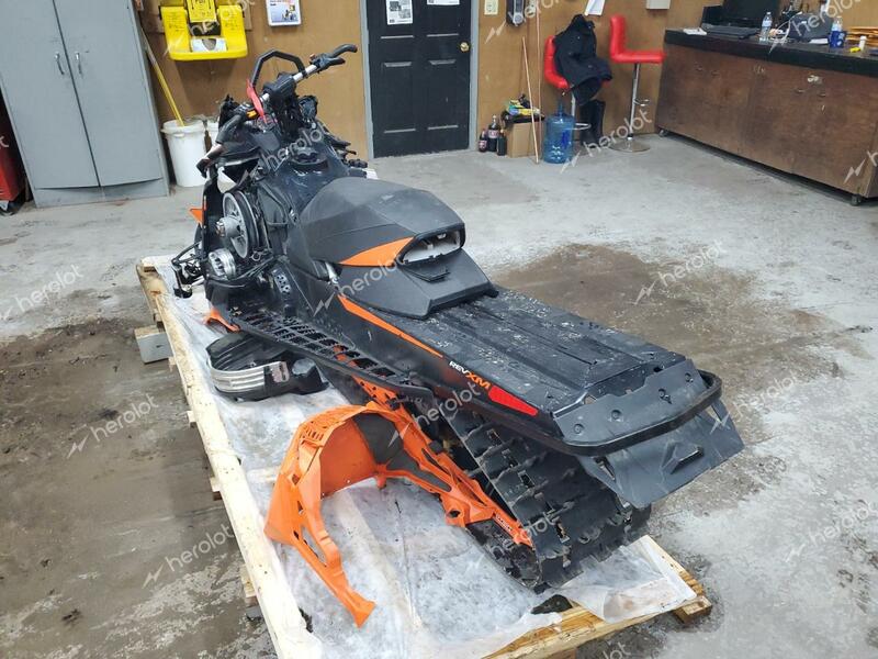 SKI DOO RENEGADE 2016 orange   2BPSUGGCXGV000004 photo #4