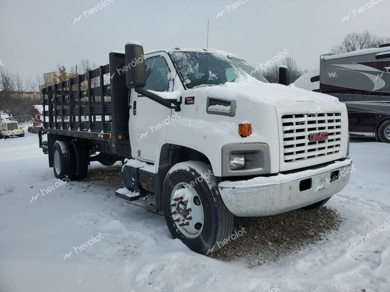 GMC C6500 C6C0 2007 white  diesel 1GDJ6C1367F415727 photo #1