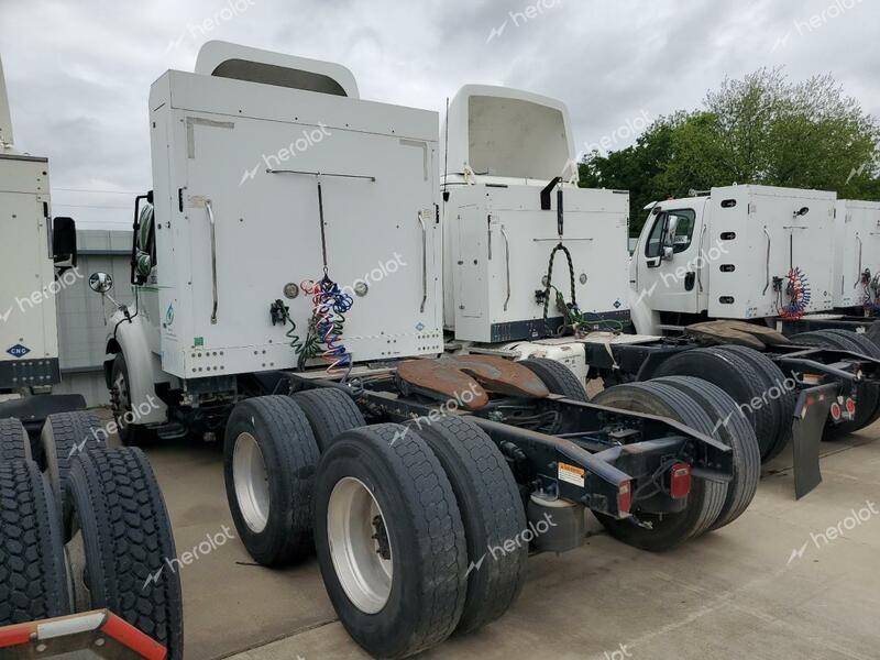 FREIGHTLINER M2 112 MED 2013 white tractor compressed natural gas 1FUJC5DX6DHFD7003 photo #4