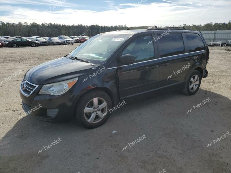 VOLKSWAGEN ROUTAN 2011 black  flexible fuel 2V4RW3DG4BR717983 photo #1