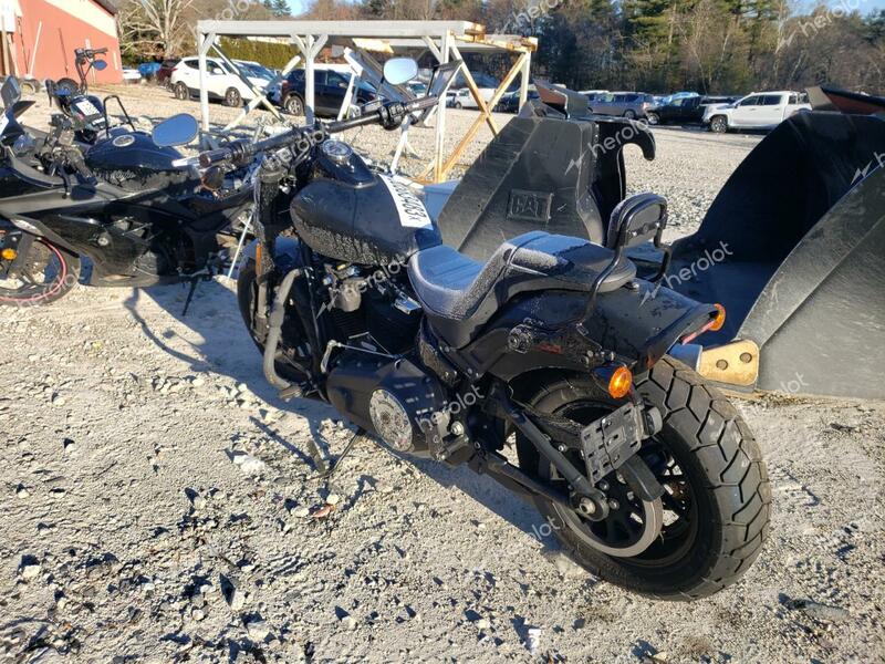 HARLEY-DAVIDSON FXFB FAT B 2018 black  gas 1HD1YKJ12JC029448 photo #4