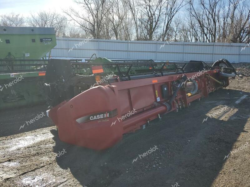 CASE COMBINE 2012 red   YCZL60657 photo #3