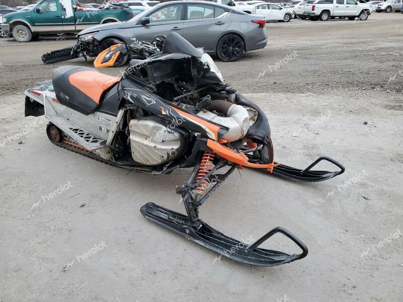 ARTC SNOWMOBILE 2011 two tone   4UF11SNW5BT120722 photo #1