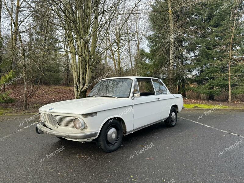 BMW 1600 1967 white   1526971 photo #3