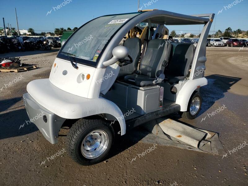 CITC LOW SPEED 2015 white   1G9BA4226FG411789 photo #3