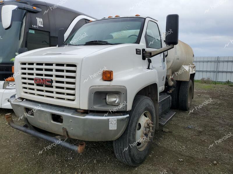 GMC C6500 C6C0 2005 white chassis diesel 1GDJ6C1C05F521801 photo #1