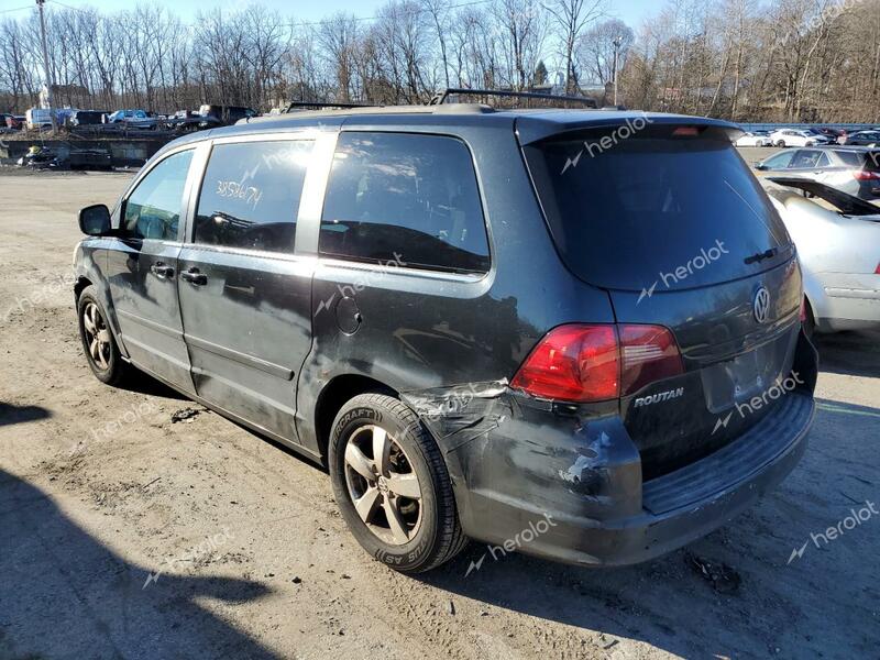 VOLKSWAGEN ROUTAN 2011 black  flexible fuel 2V4RW3DG9BR695365 photo #3