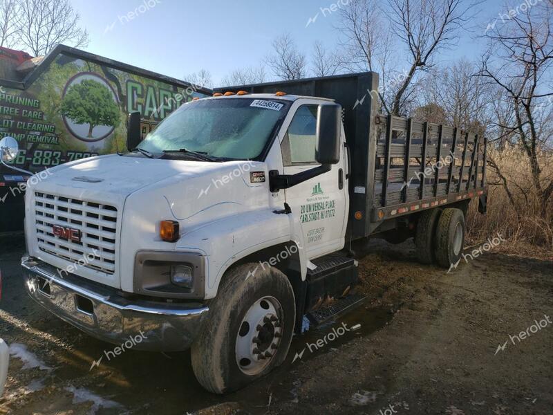 GMC C6500 C6C0 2005 white chassis diesel 1GDJ6C1C95F514636 photo #3