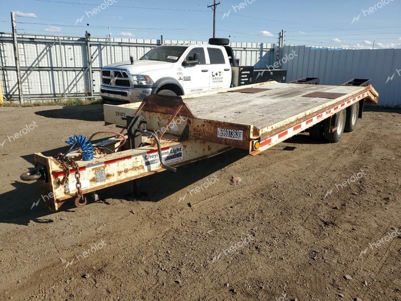 TRAL FLATBED 2002 white   1TKC0242X2M098673 photo #3