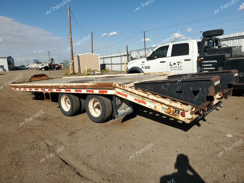 TRAL FLATBED 2002 white   1TKC0242X2M098673 photo #4