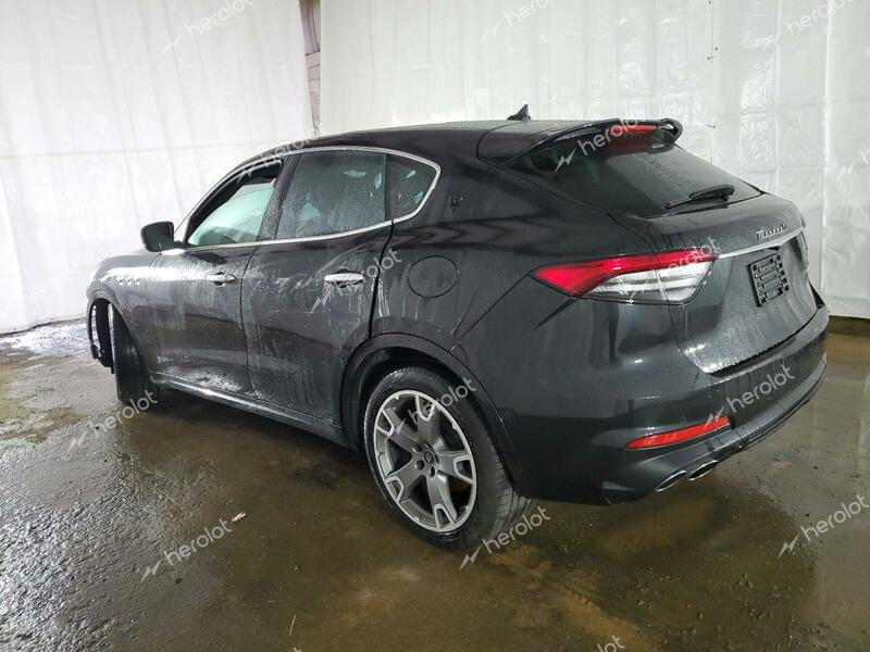 MASERATI LEVANTE MO 2023 black  gas ZN661YUMXPX419573 photo #3