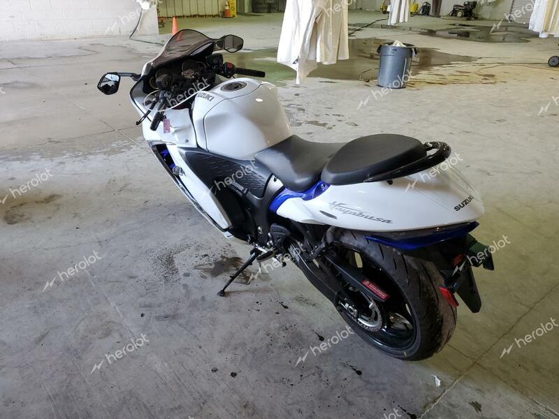 SUZUKI GSX1300 RR 2023 white  gas JS1EJ11B7P7100472 photo #3