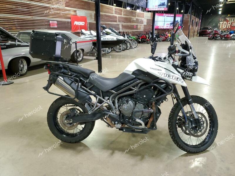 TRIUMPH MOTORCYCLE TIGER 800X 2018 white  gas SMTE07BF6JT877870 photo #1