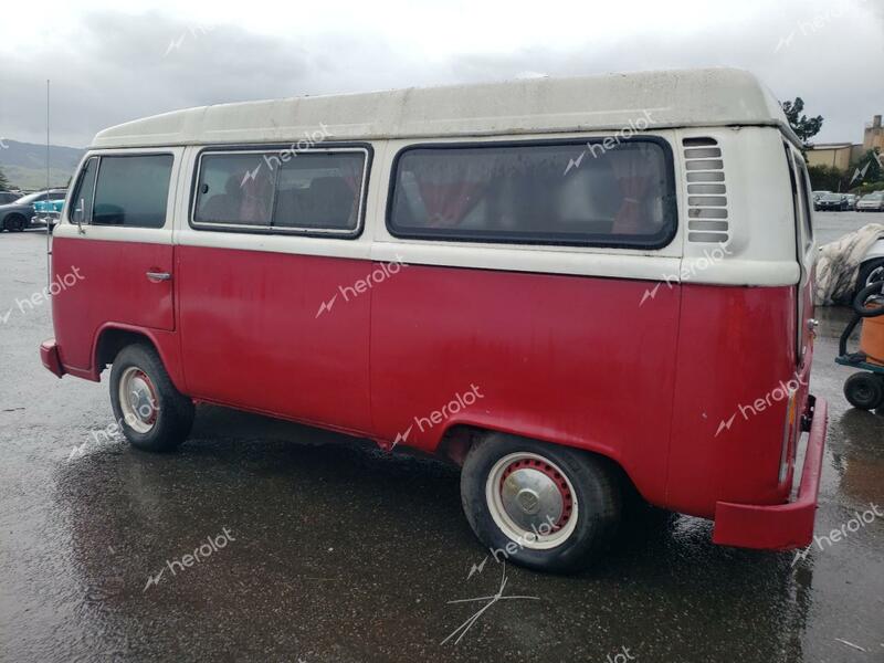 VOLKSWAGEN VANAGON 1973 red   2232055633 photo #3