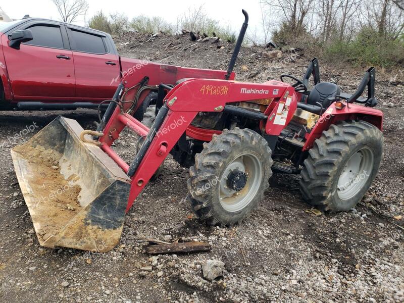 MAHINDRA AND MAHINDRA 5530 2016 red   P705FY2130 photo #3