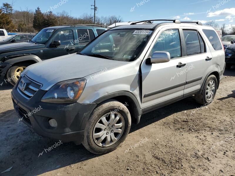 HONDA CR-V 4D 4W 2006 silver  gas JHLRD68816C015707 photo #1