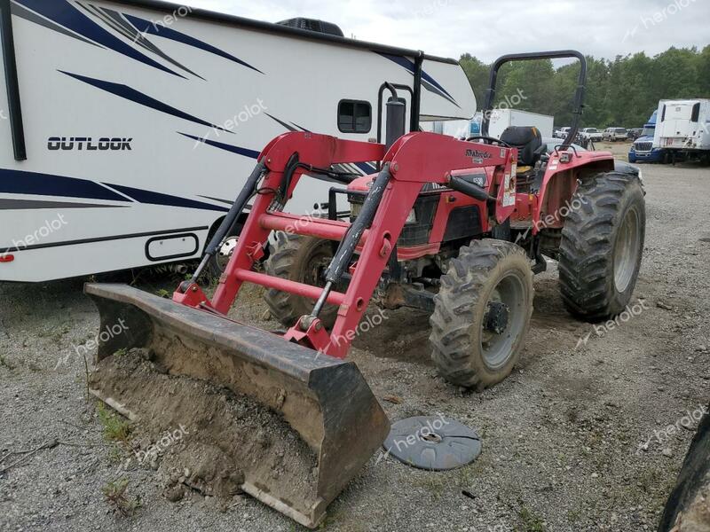 MAHINDRA AND MAHINDRA TRACTOR 2013 red   P30T1938BC photo #3