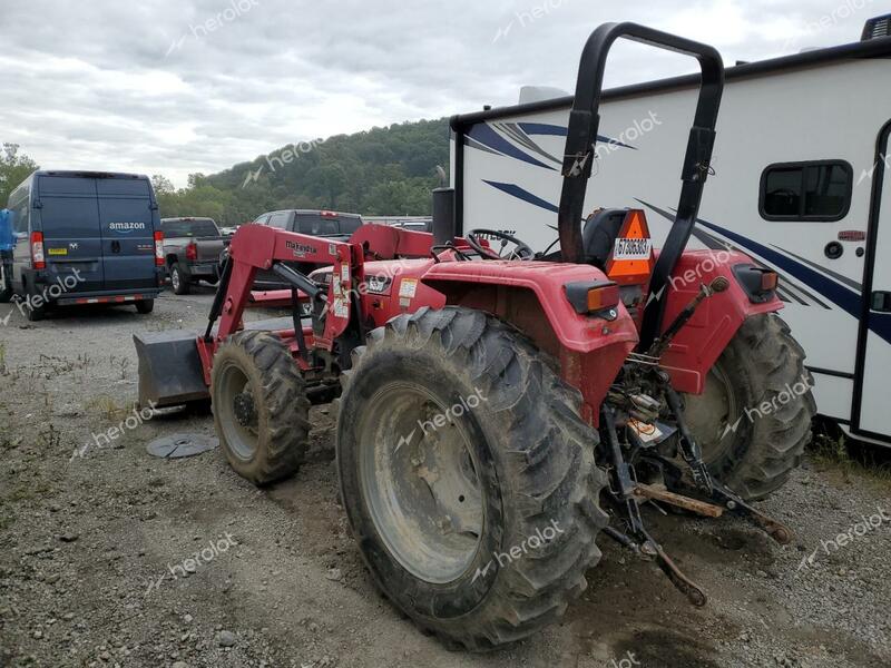 MAHINDRA AND MAHINDRA TRACTOR 2013 red   P30T1938BC photo #4