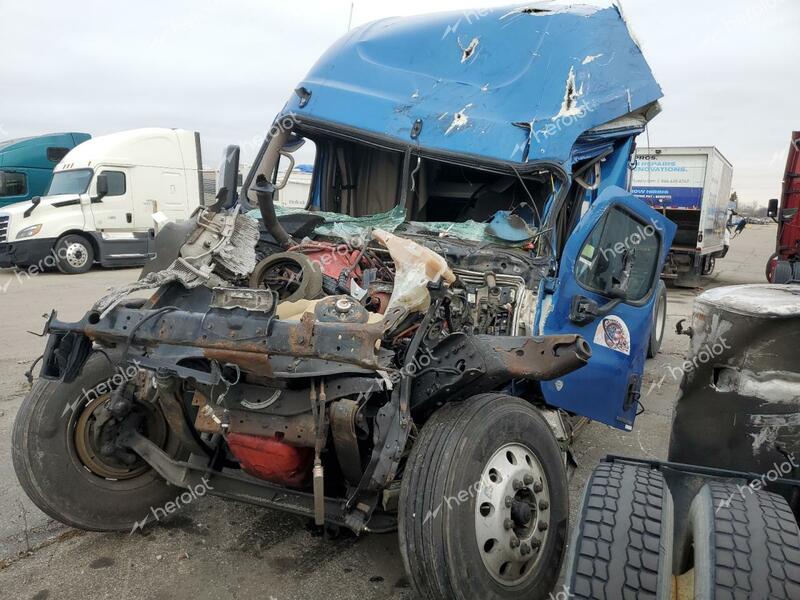 FREIGHTLINER CASCADIA 1 2013 blue  diesel 1FUJGLBG9DSBZ5016 photo #3