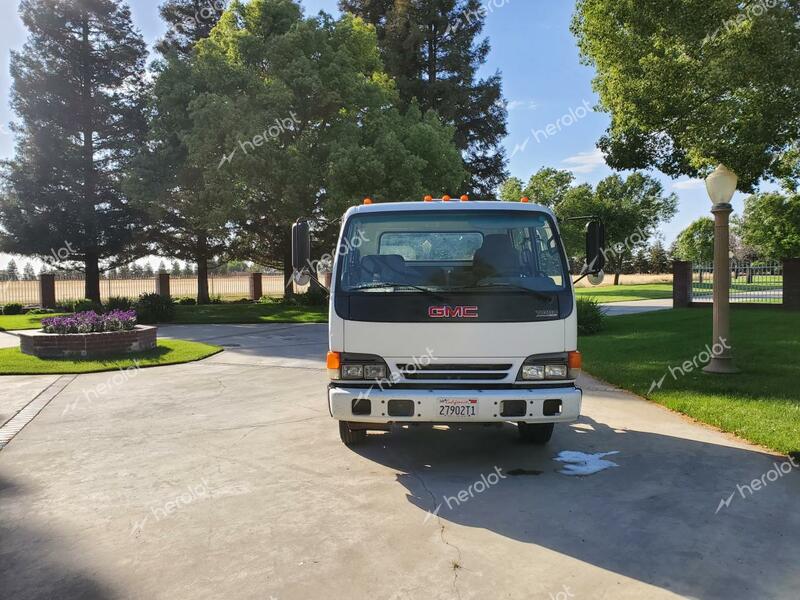 GMC W4500 W450 2005 white tilt cab diesel J8DC4J16257012075 photo #1