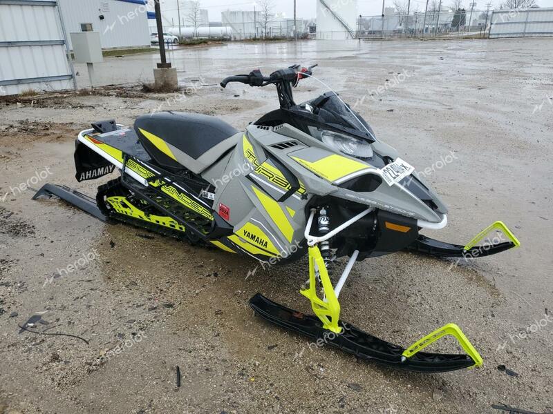 YAMAHA SIDEWINDER 2018 gray   4UF8MM100JT000179 photo #1