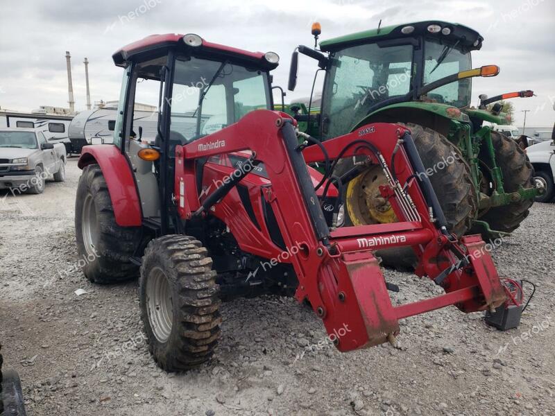 MAHINDRA AND MAHINDRA TRACTOR 2022 red   70PCR00150 photo #1