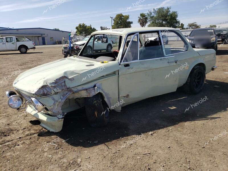 BMW 1600 1968 beige   1560228 photo #1