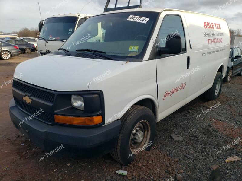 CHEVROLET CHEVY VAN 2015 white  flexible fuel 1GCWGFCF2F1227914 photo #1