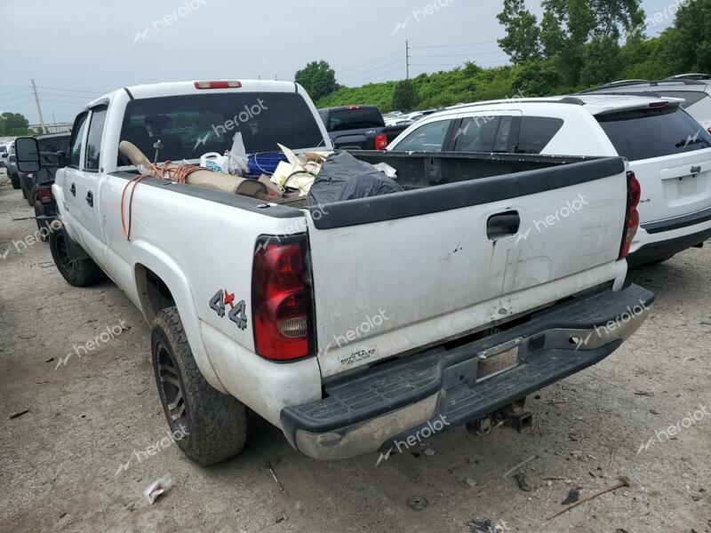 CHEVROLET SILVERADO 2007 white crew pic diesel 1GCHK23D67F146708 photo #3