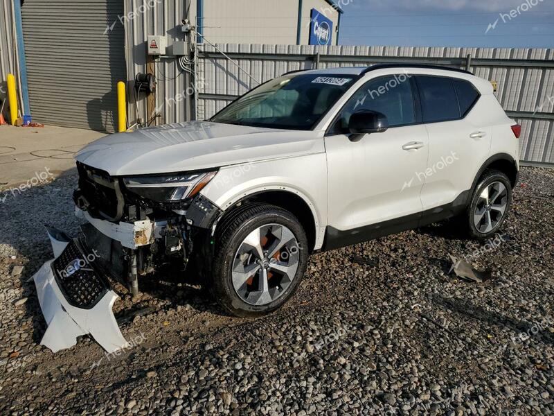 VOLVO XC40 ULTIM 2023 white  gas YV4K92HM8P2056166 photo #1