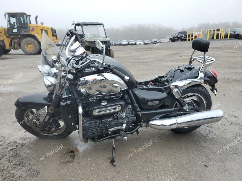 TRIUMPH MOTORCYCLE ROCKET III 2011 black  gas SMTC02L45BJ453505 photo #4