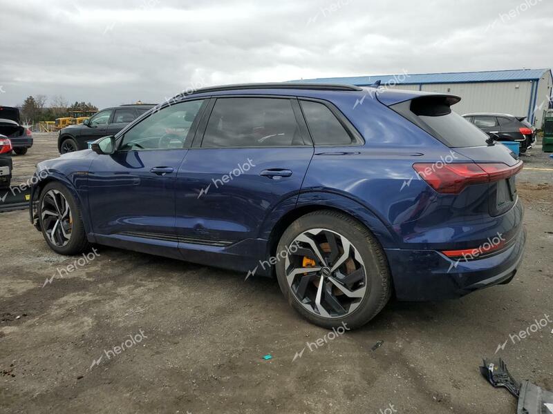 AUDI E-TRON CHR 2022 blue  electric WA1VABGE8NB033561 photo #3