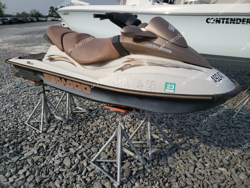 BOMBARDIER JETSKI 2003 white   ZZN13662B303 photo #1