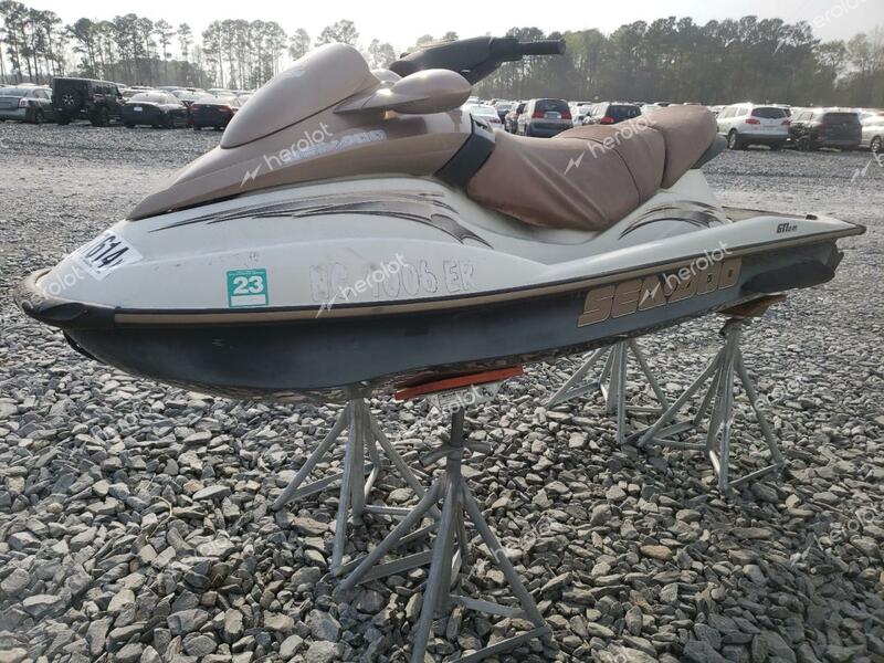 BOMBARDIER JETSKI 2003 white   ZZN13662B303 photo #3