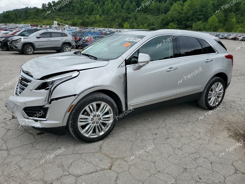 CADILLAC XT5 PREMIU 2019 silver  gas 1GYKNFRS1KZ233900 photo #1