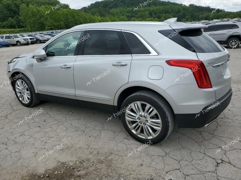 CADILLAC XT5 PREMIU 2019 silver  gas 1GYKNFRS1KZ233900 photo #3