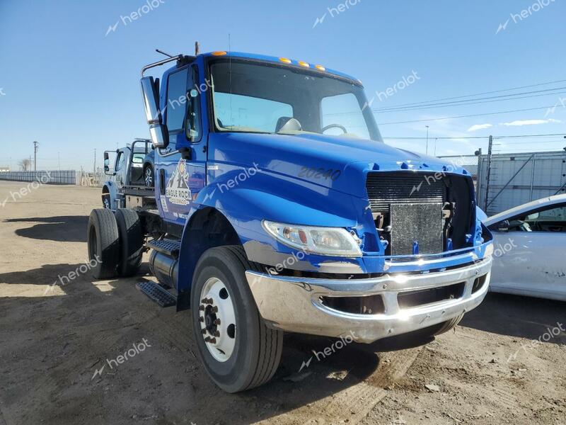 INTERNATIONAL 4000 4400 2010 blue tractor diesel 1HSMKAZR4AH215121 photo #1