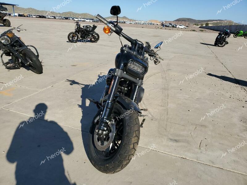 HARLEY-DAVIDSON FXFB FAT B 2018 black  gas 1HD1YKJ13JC034576 photo #3