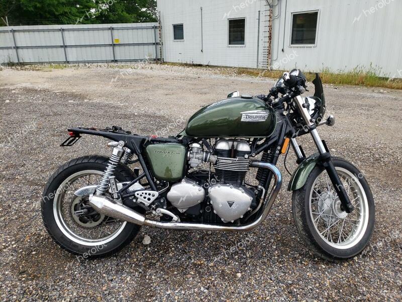 TRIUMPH MOTORCYCLE THRUXTON 2014 green road/str gas SMT920K13ET638693 photo #1